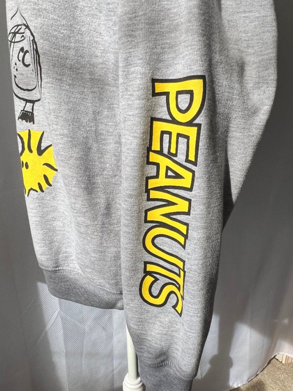 Peanuts Vintage Crewneck "Many Faces" Sweatshirt - Picture 4 of 11